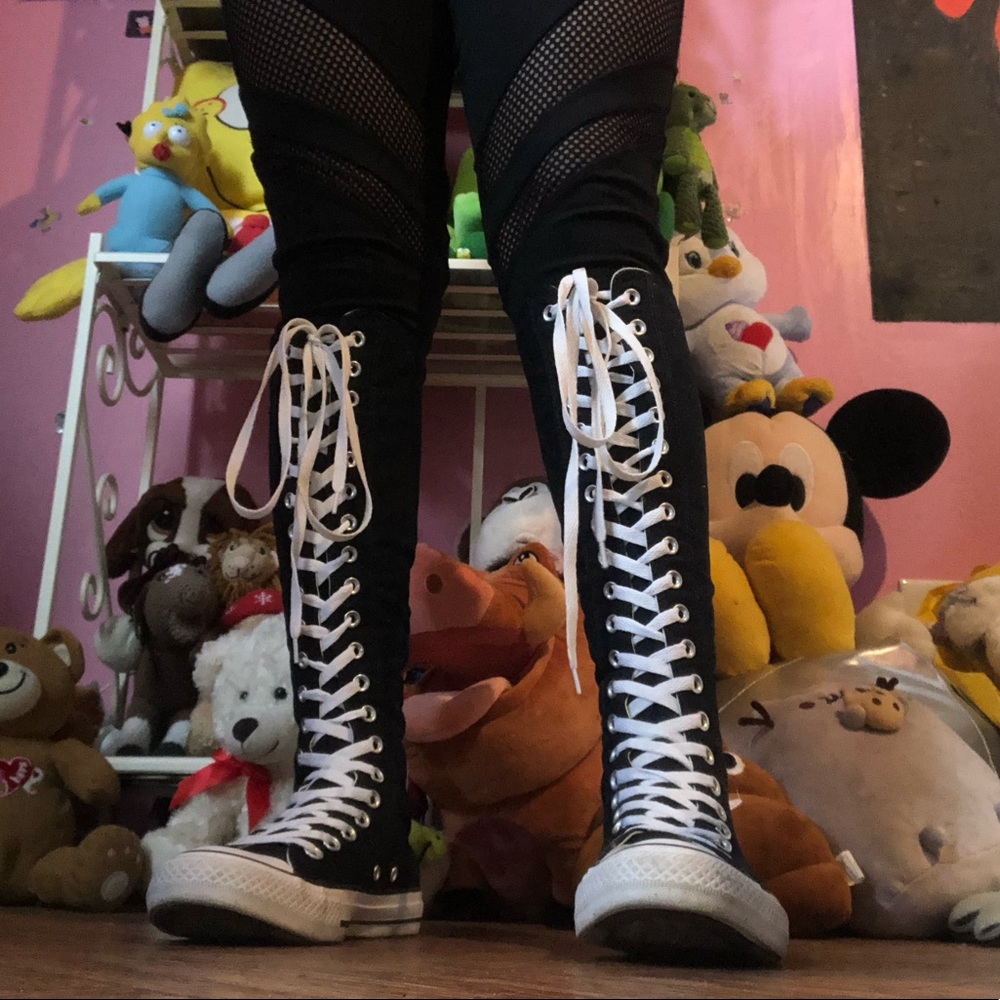 Converse Knee High